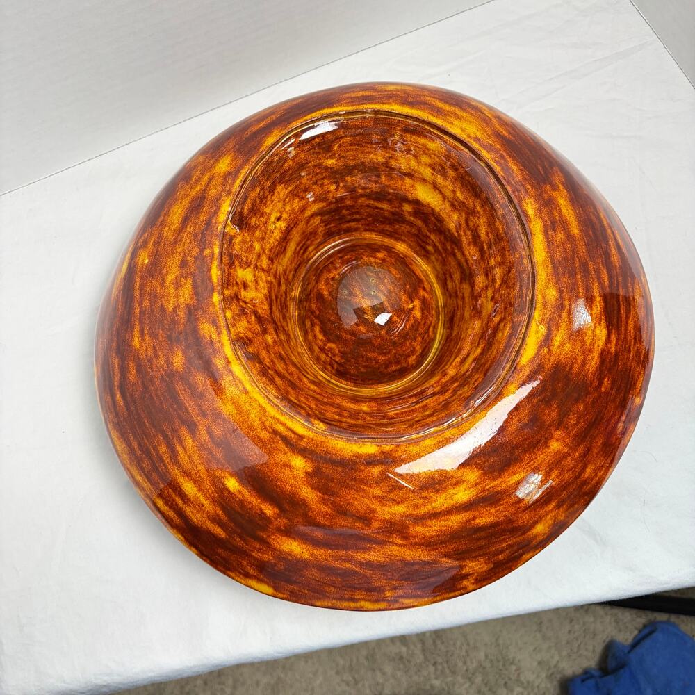 VTG 1970s Chip n Dip Sombrero glazed brown dish. 13 inch diameter. - Picture 6 of 6